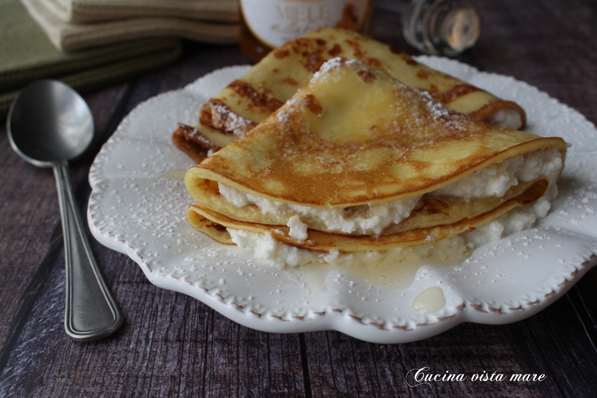 Crepes con ricotta e miele